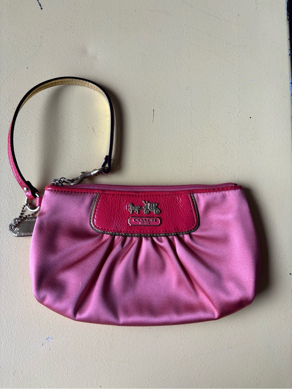 Vintage Y2K Coach Pink Magenta Wristlet Zip Clutch w/ Silver Hardware 42032